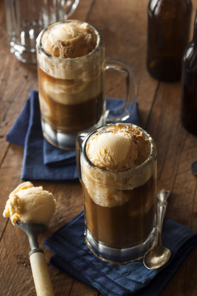 Caramel Coffee Ice Cream Float Recipe. Get it here https://www.madescolabs.com/caramel-coffee-ice-cream-float/